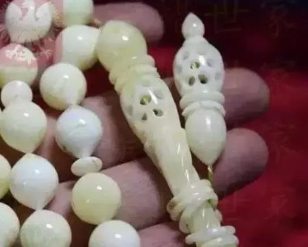 中东土豪玩琥珀蜜蜡：西亚老蜜蜡栆珠桶珠，黄蜡霸主地位被白蜜蜡取代,蜜蜡网